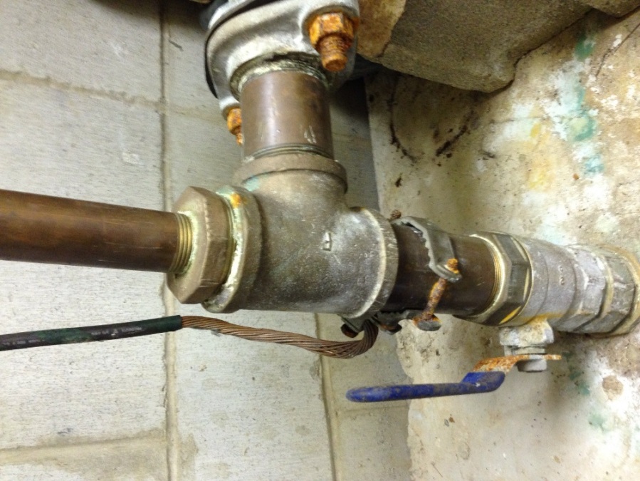 When To Re-pipe Instead Of Repair